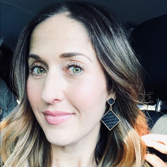 nicolehastin